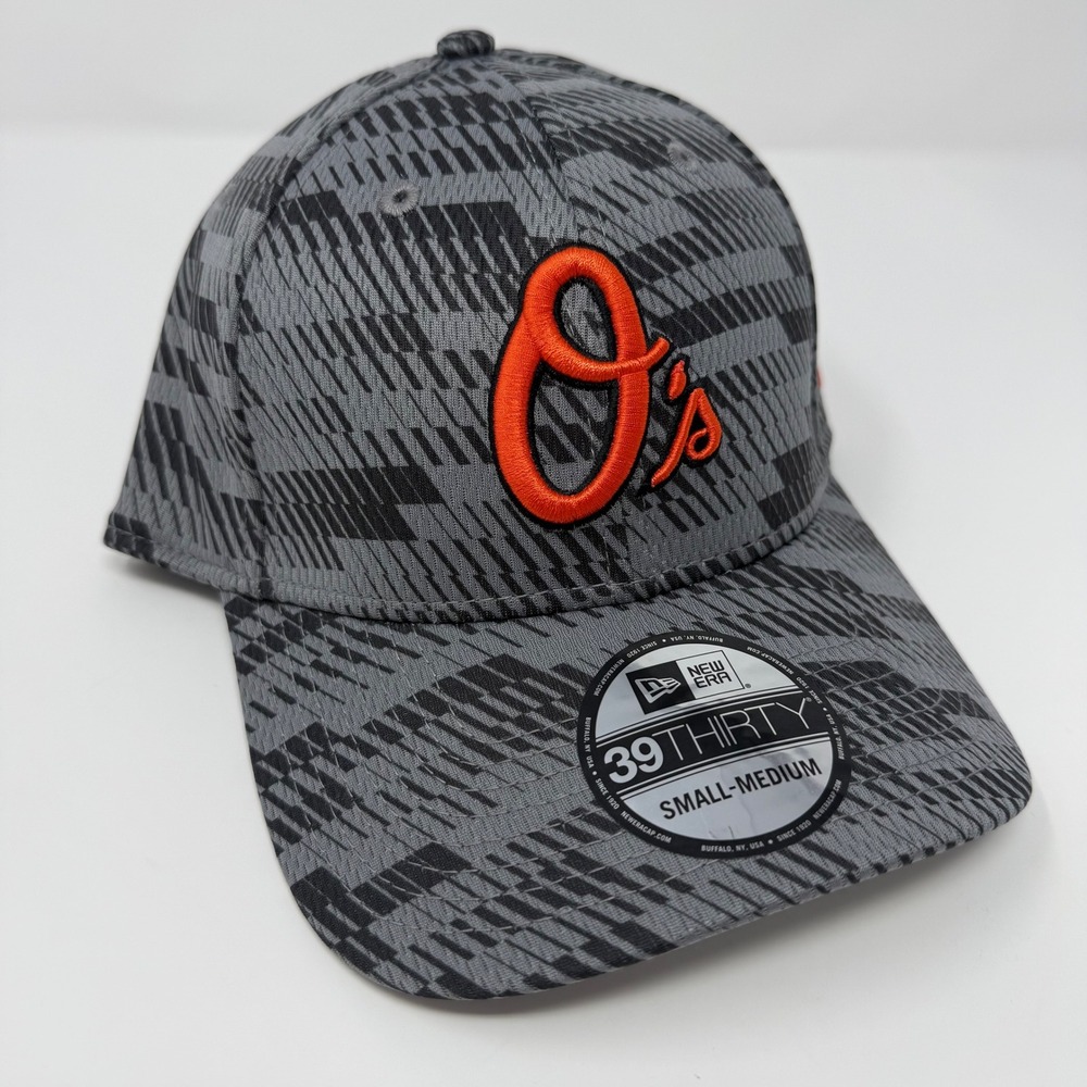 New Era Baltimore Orioles 39THIRTY Mens Small Medium Baseball Cap Gray NEW